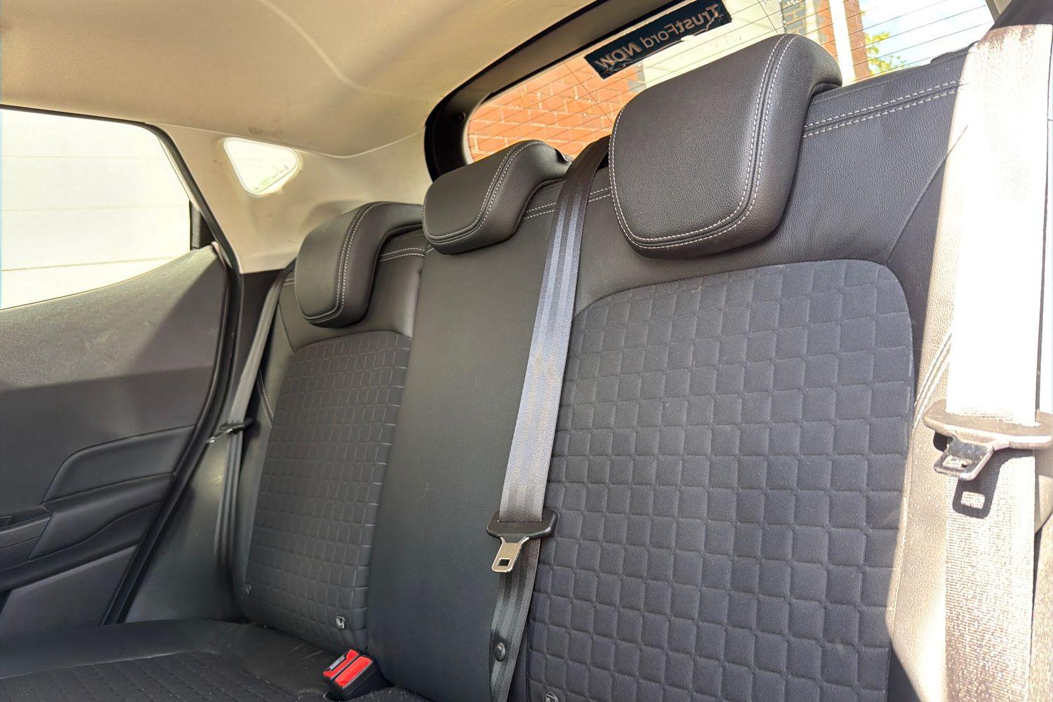 Ford FIESTA Photo 19