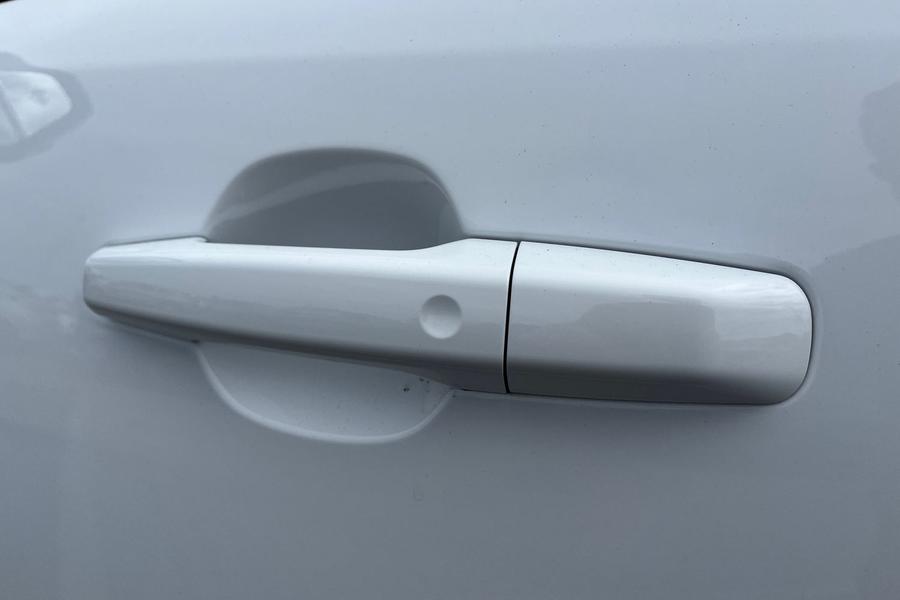 Jaguar F-PACE Photo autoimg-9a59ea12f61137358a264169a0fde5f1d54b5ece.jpg