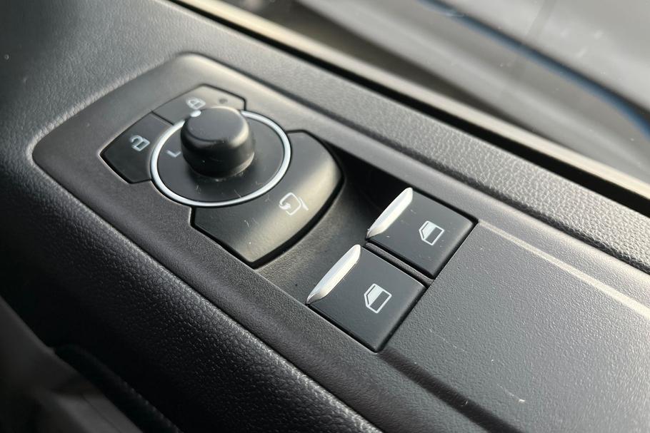 Used FORD E-TRANSIT CUSTOM WR75MZG 32