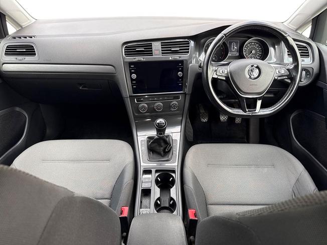 VOLKSWAGEN Golf Photo 10