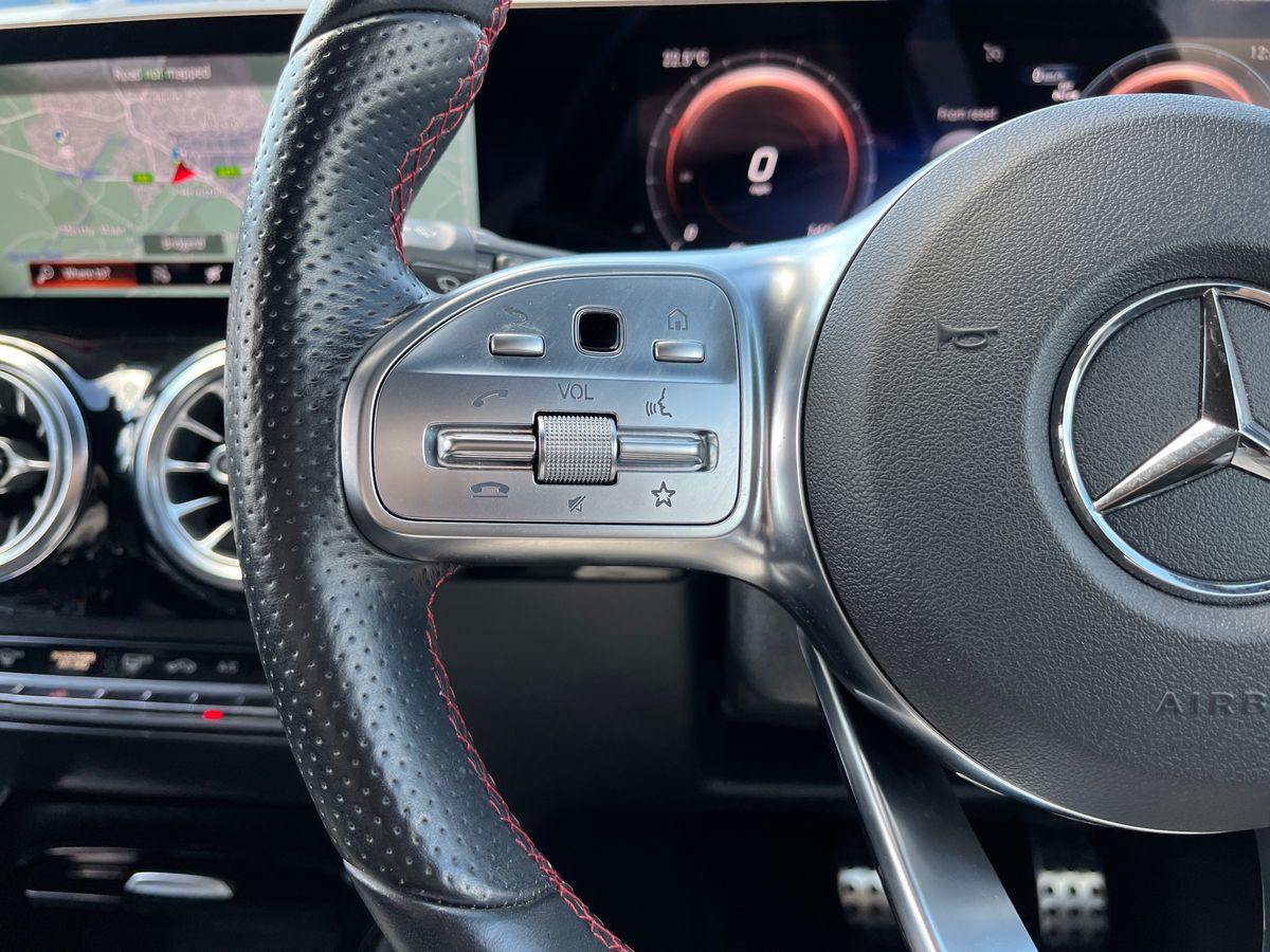 Mercedes-Benz EQA Photo 15