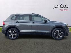 VOLKSWAGEN Tiguan Photo 4