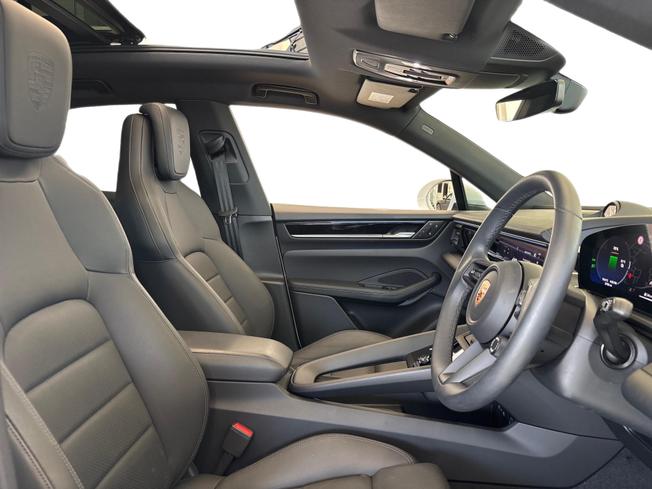 PORSCHE Macan Photo 11