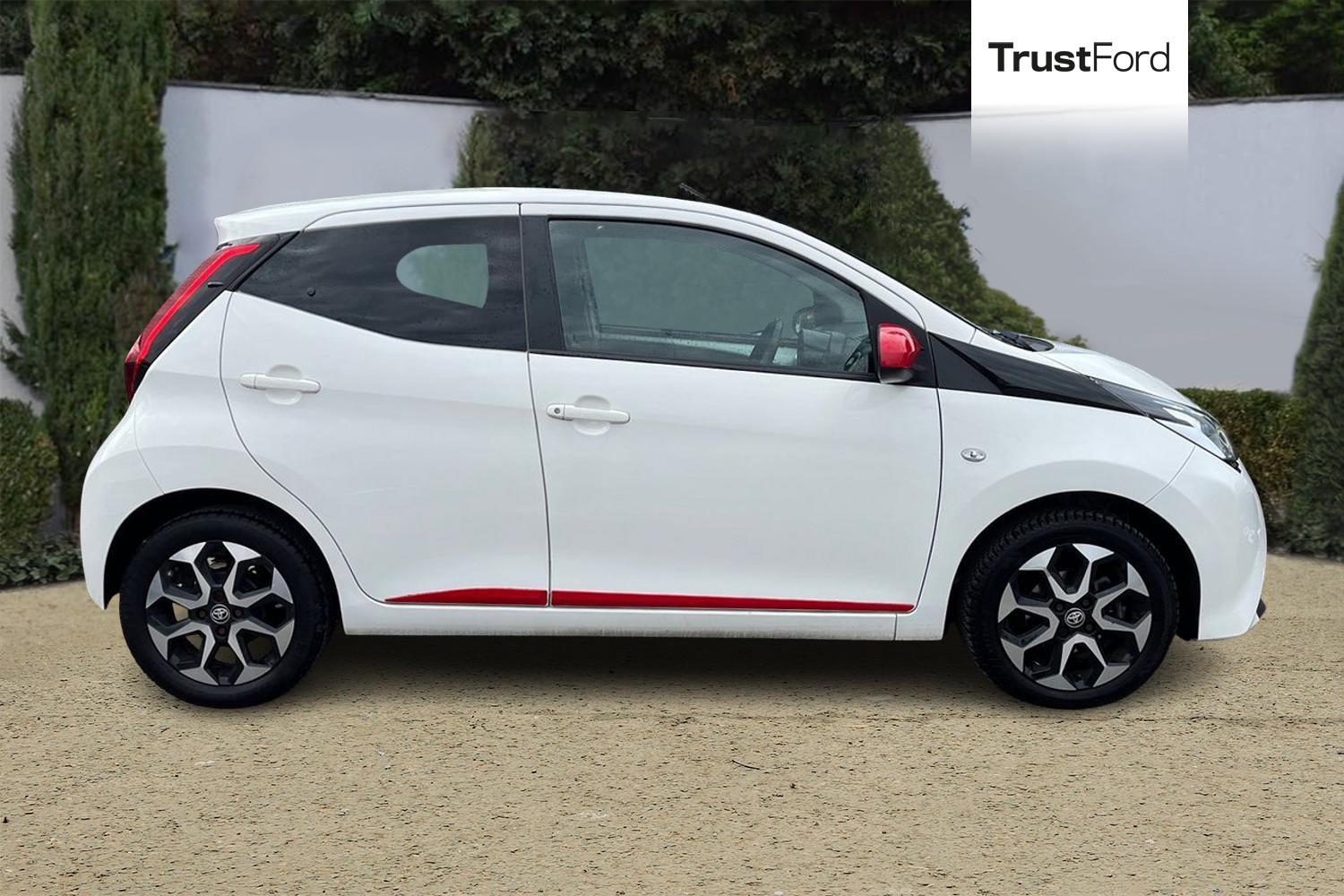 Toyota Aygo Photo 2