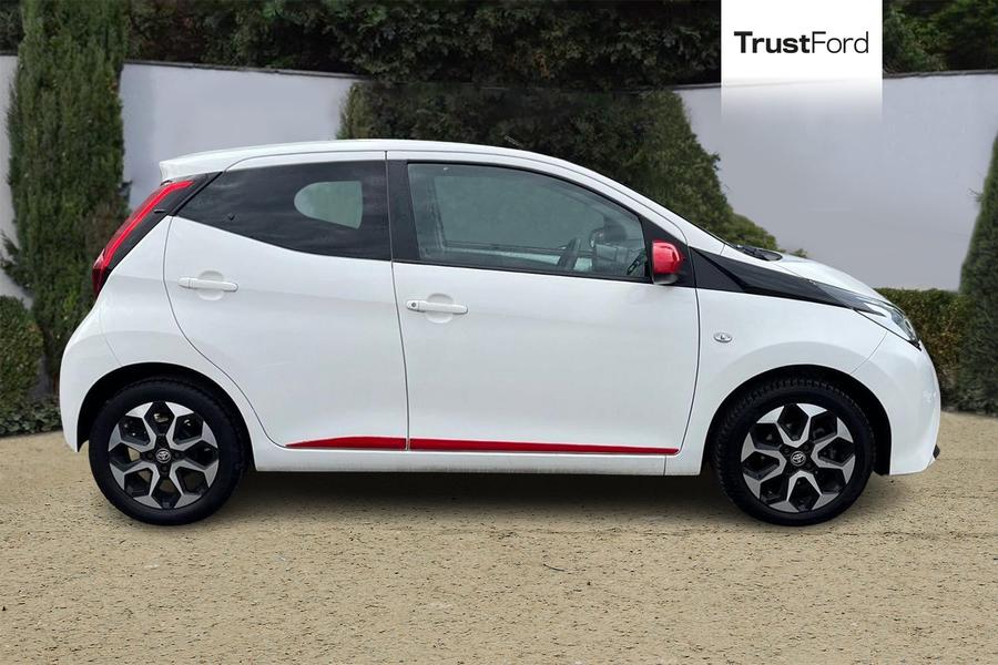 Toyota Aygo Photo autoimg-9a6c59dad9cb3df842ae96513a2de156003eb35b.jpg