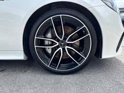 MERCEDES-BENZ E Class Photo 5