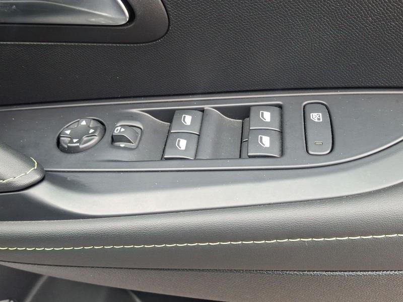 Used Peugeot 208 NV25EKE 24