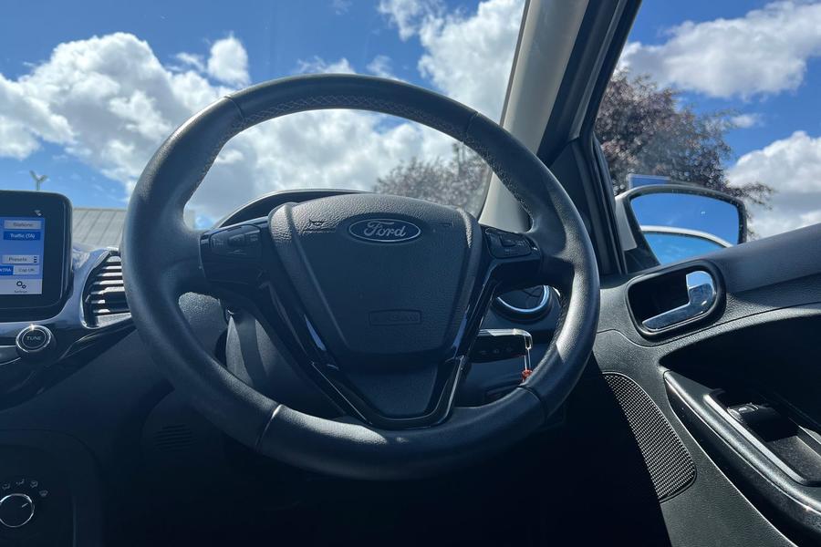 Ford Ka+ Photo autoimg-9a75602ed483ff83c88b73f3873f2953fe1a2a9e.jpg
