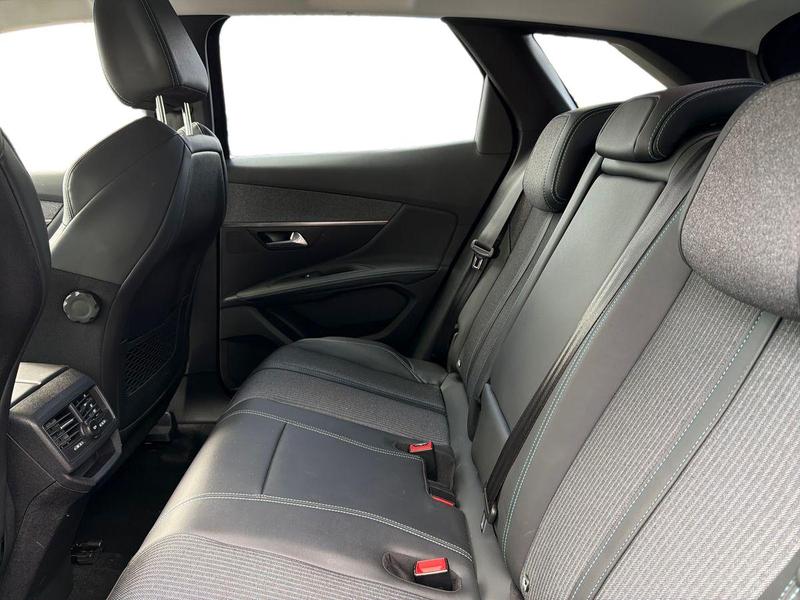 Used Peugeot 3008 YP71HYN 17