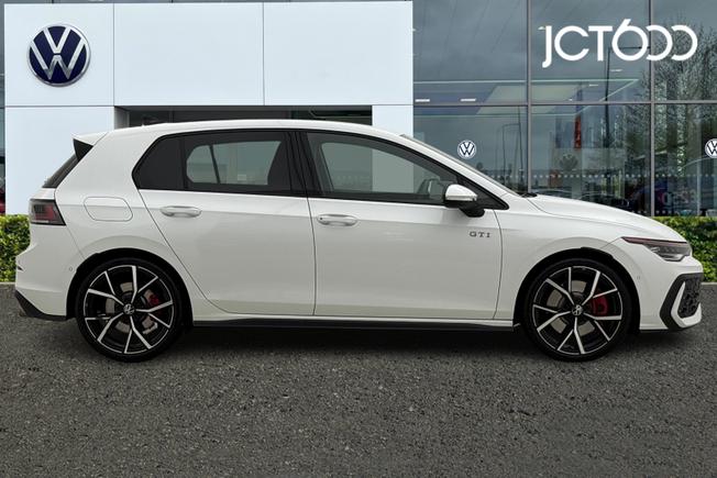VOLKSWAGEN Golf Photo 4