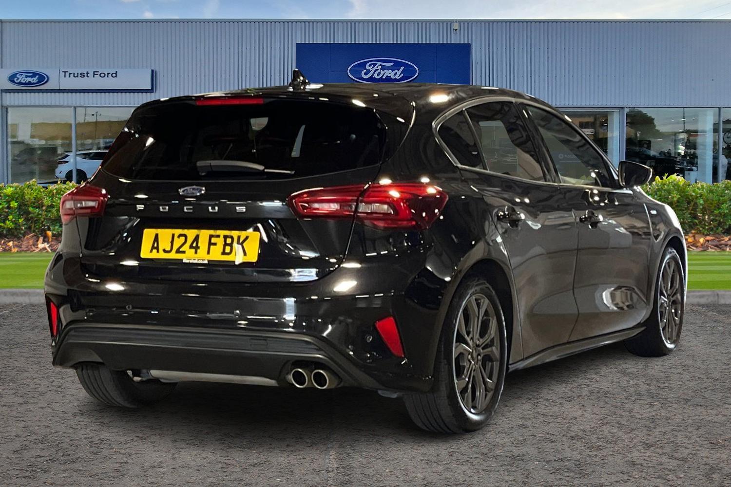 Ford FOCUS Photo 3