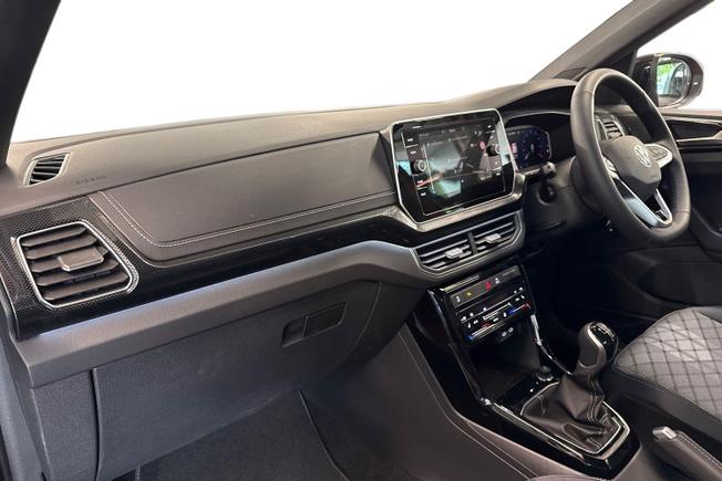Volkswagen T-Cross Photo 2