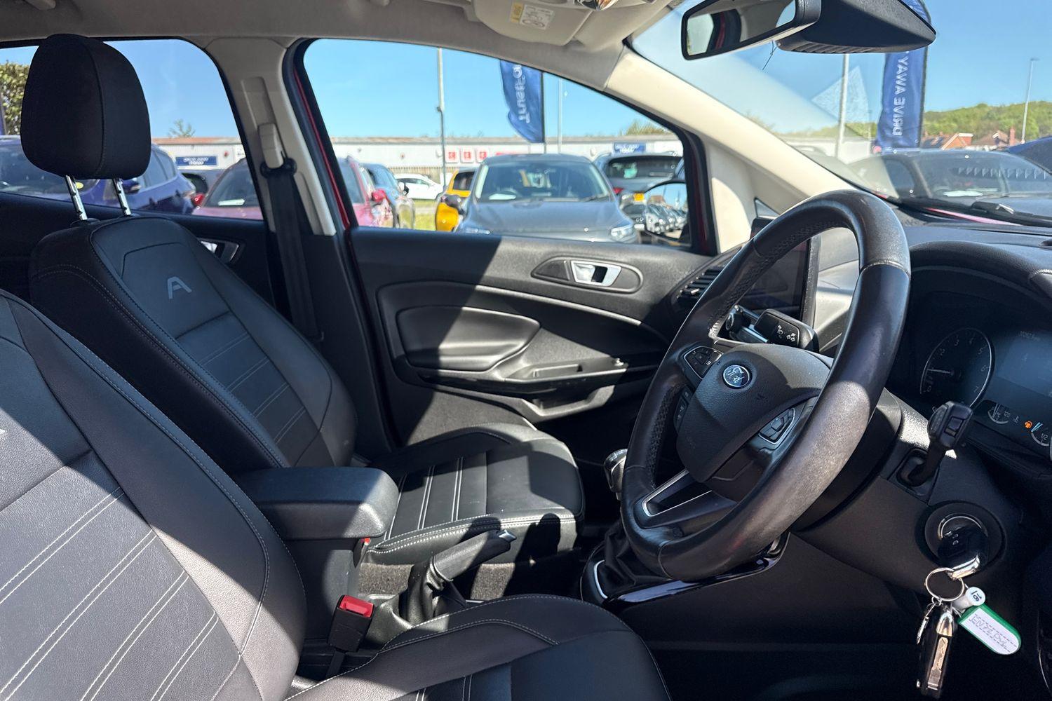 Ford ECOSPORT Photo 16