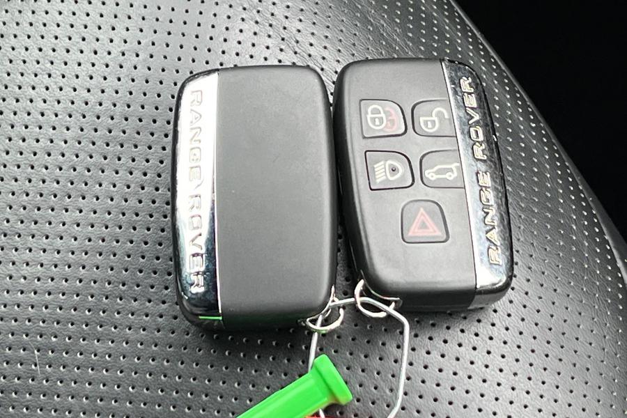 Land Rover RANGE ROVER EVOQUE Photo autoimg-9a7e1f6087333d7449151cec2e87a94fcb73b112.jpg
