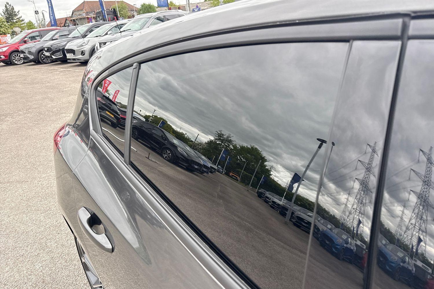 Ford FOCUS Photo 36