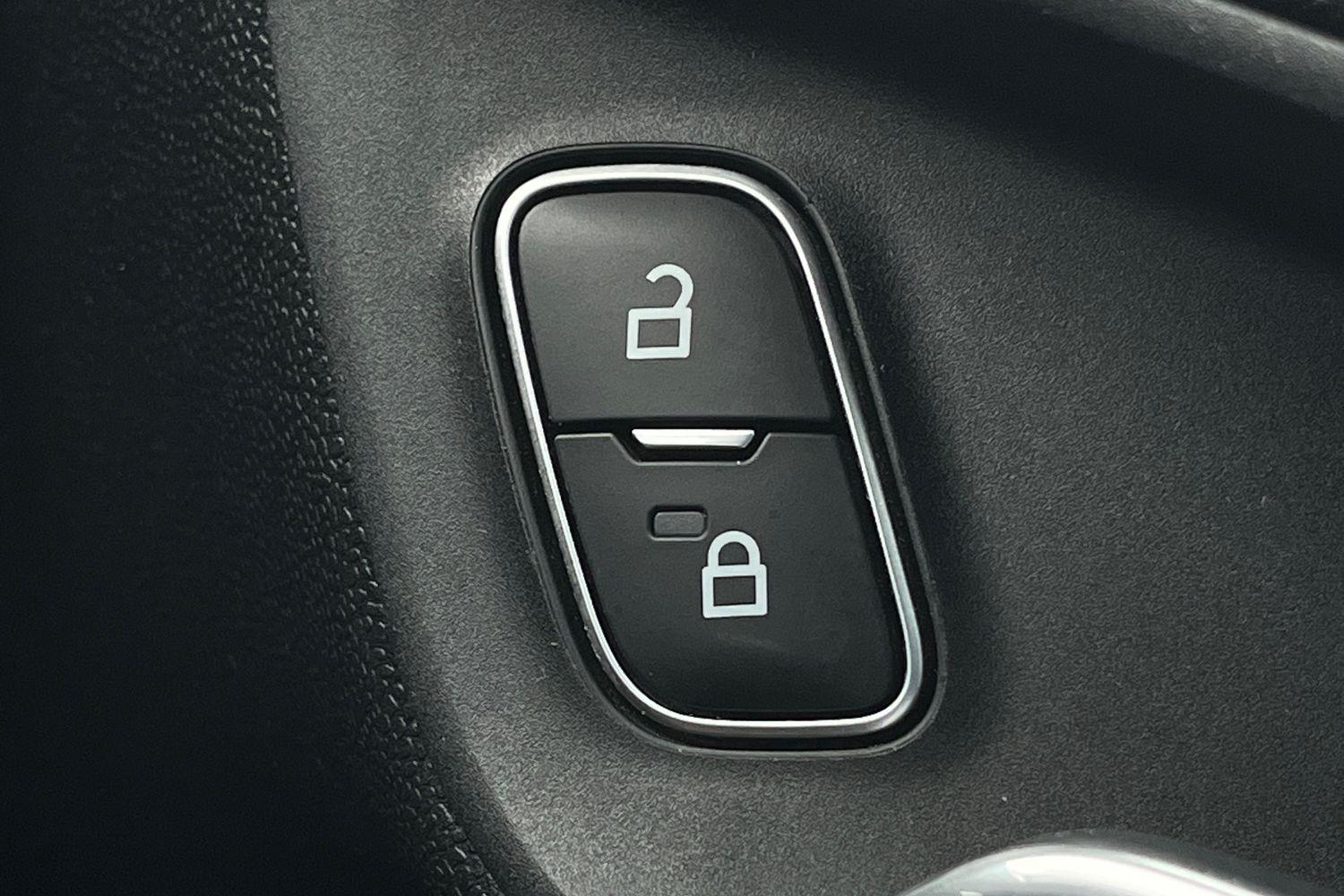 Ford Fiesta Photo 37