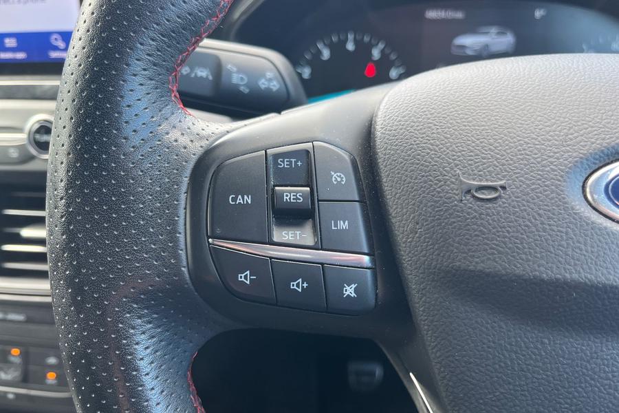 Ford FOCUS Photo autoimg-9a80ae57084dff4054589132828782253bac0ae7.jpg