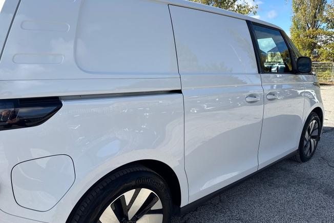 VOLKSWAGEN ID. BUZZ Cargo Photo 41