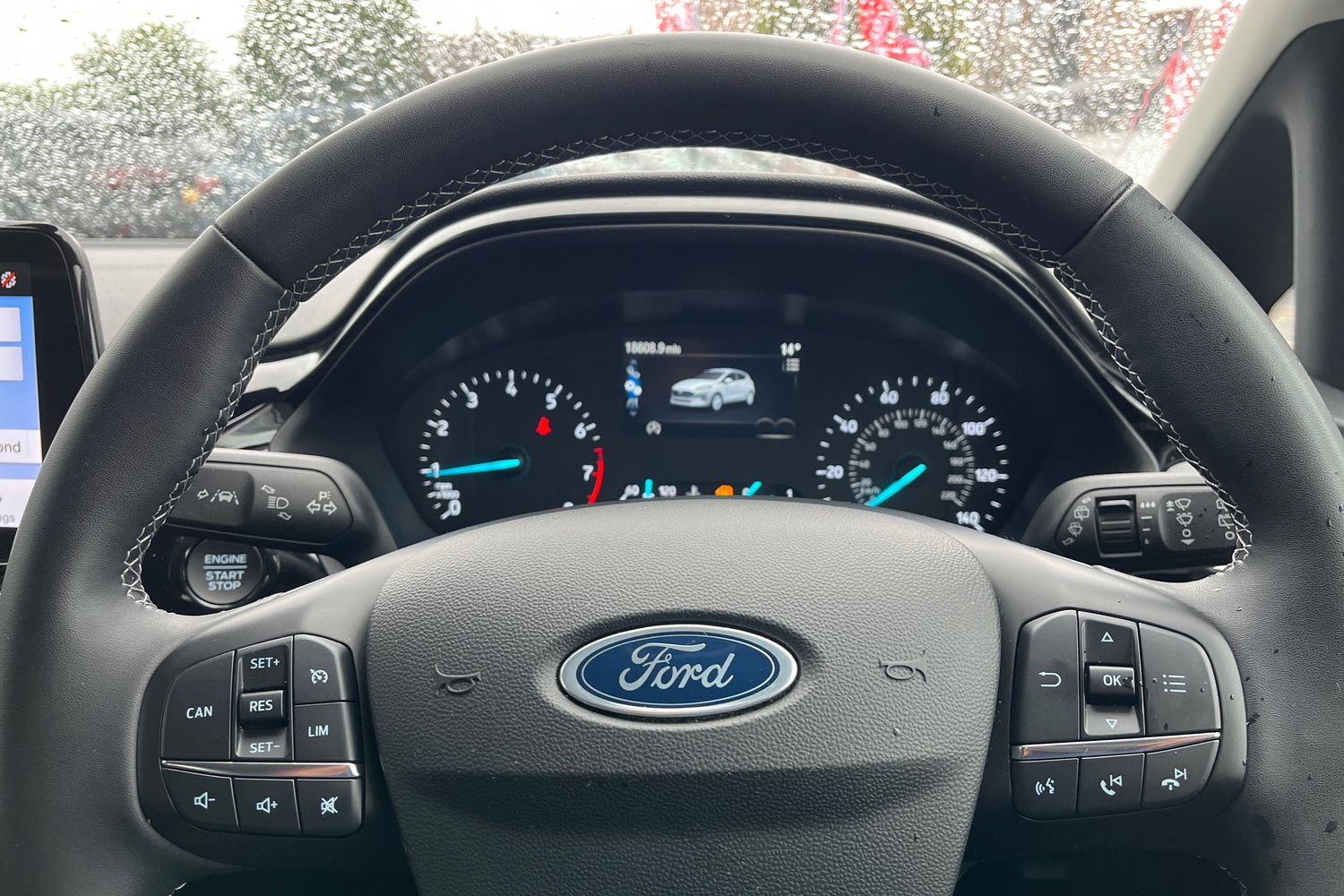Ford FIESTA Photo 22