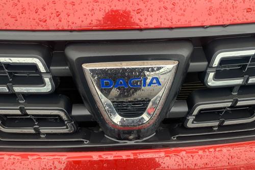 Dacia DUSTER Photo autoimg-9a8d401f4870c013c6833a54d4450f3809c7c308.jpg