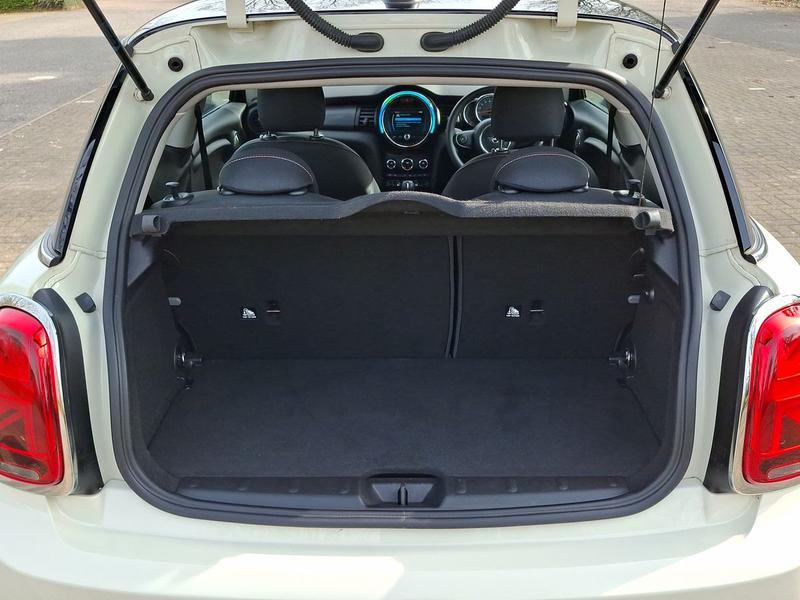 Used MINI Hatch PO19NYR 19