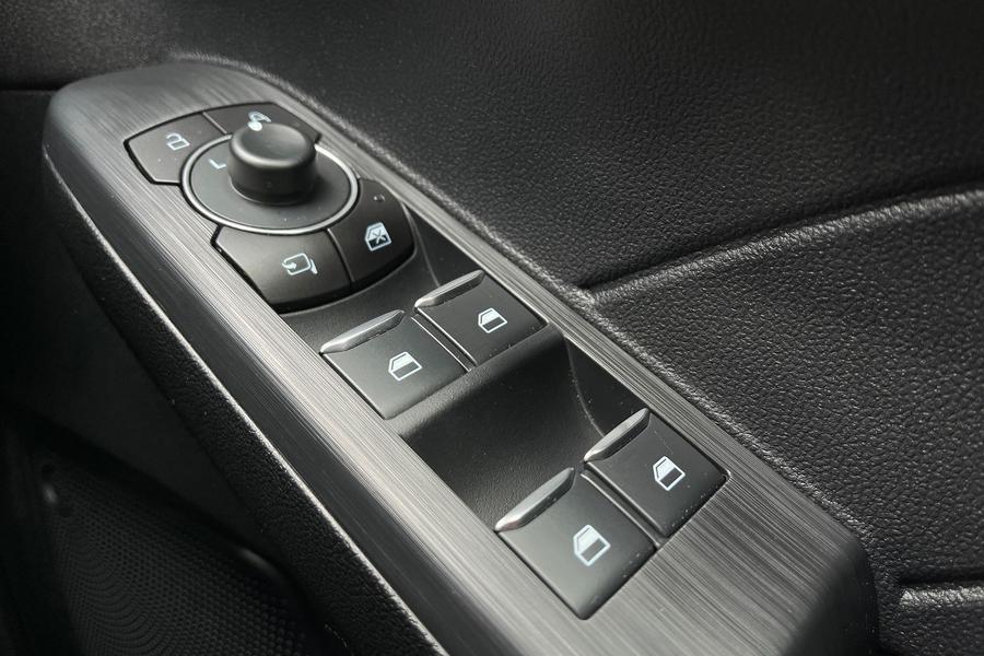 Ford Kuga Photo autoimg-9a9137b47cb13d3d3c144c09ff55471ae06ed11e.jpg