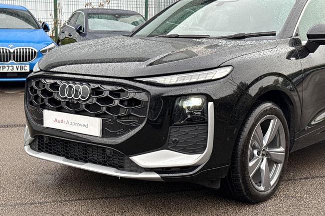 AUDI Q3 Photo 22