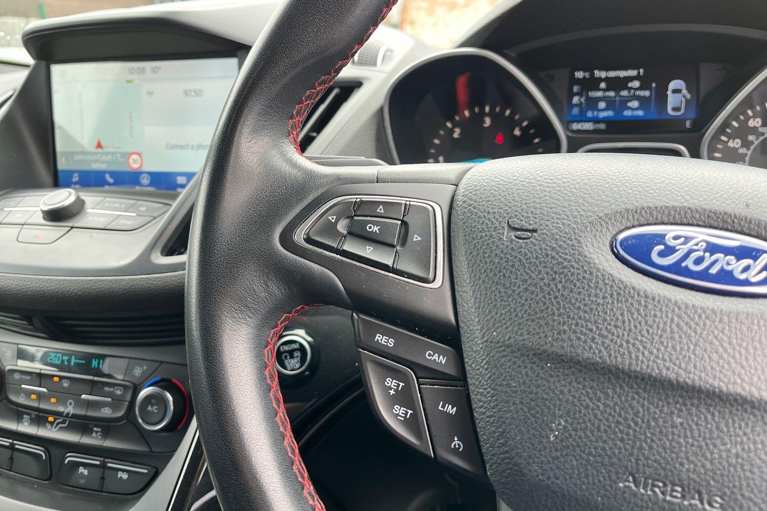 Ford KUGA Photo 28