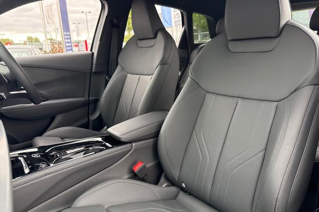 Audi Q3 Photo 21