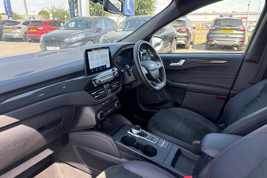 Ford KUGA Photo autoimg-9a9cdd2330098eda3d35bd216f228e1b720a88be.jpg