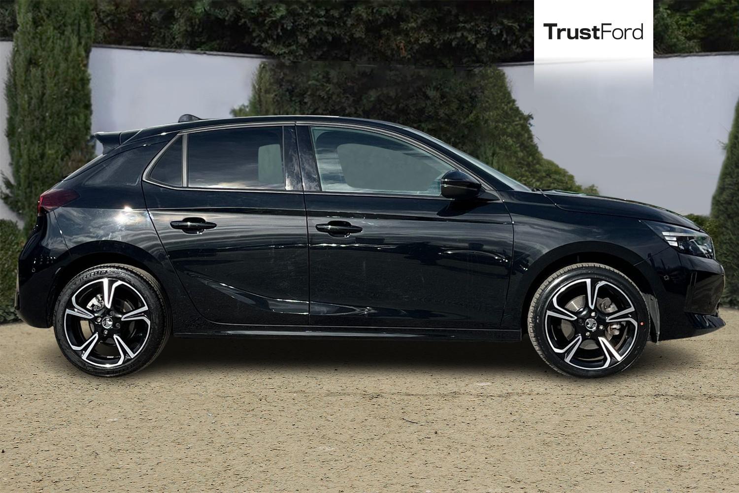 Vauxhall CORSA Photo 2