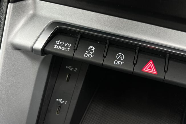 AUDI Q3 Photo 55