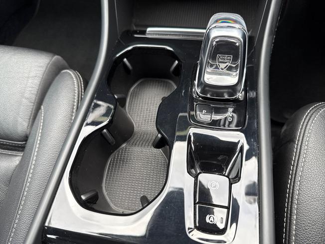 VOLVO XC40 Photo 30