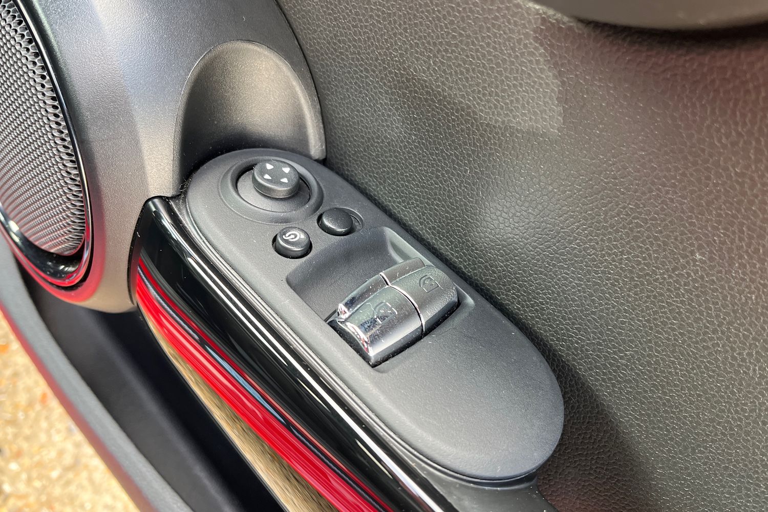 MINI Hatch Photo 15