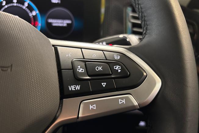 VOLKSWAGEN Tiguan Photo 17