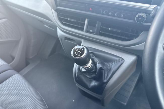 VOLKSWAGEN Transporter Photo 42