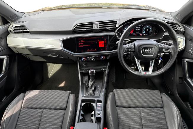 Audi Q3 Photo 10