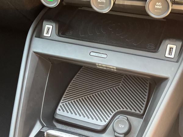 Citroen e-C4 Photo autoimg-9ab10a928aea272c6ed39619f90173464fda1608.jpg