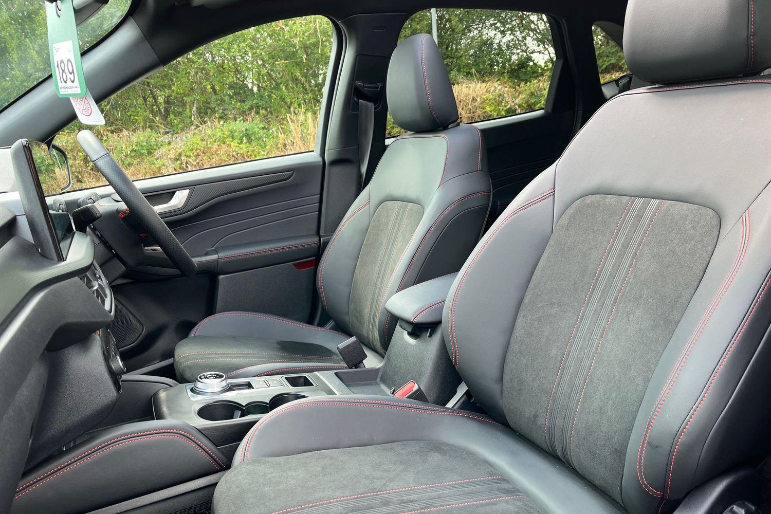 Ford KUGA Photo 18