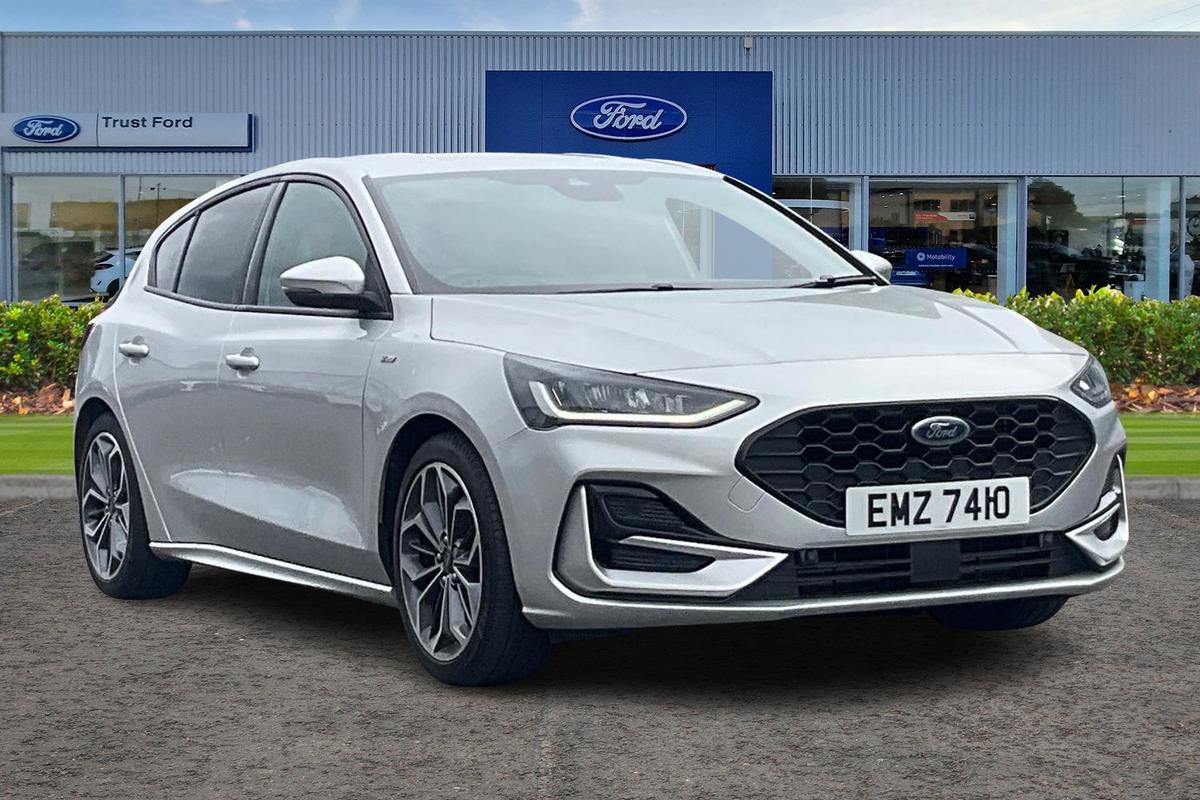 Ford Focus listing photo