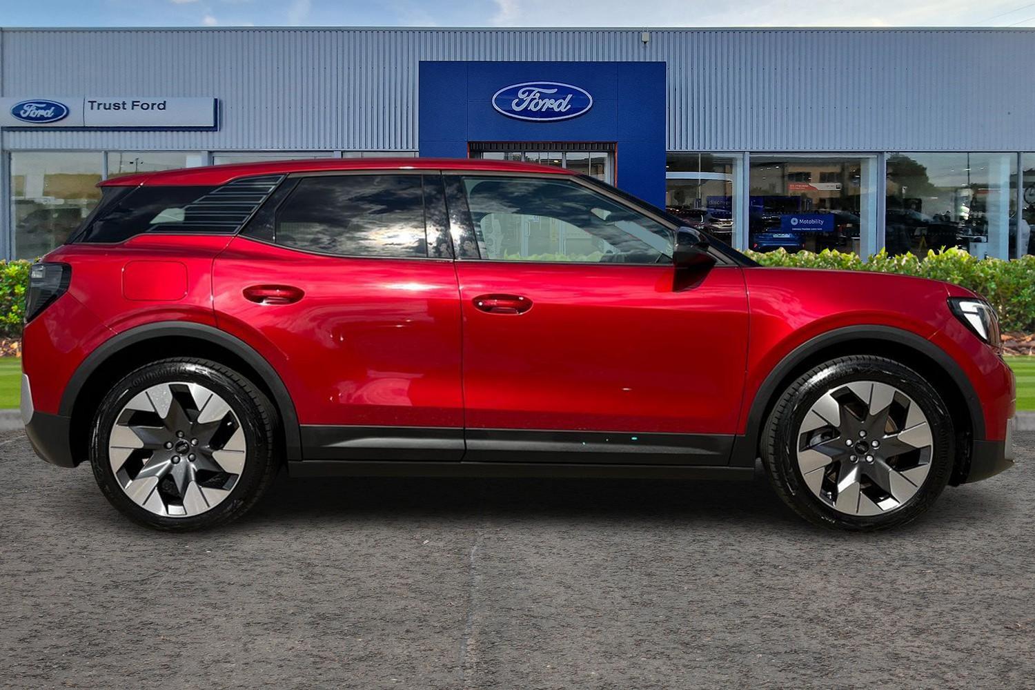 Ford Explorer Photo 2