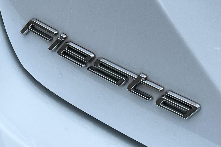 Ford Fiesta Photo autoimg-9abcd2e6547542508b226b78a68ce4f02bd96274.jpg