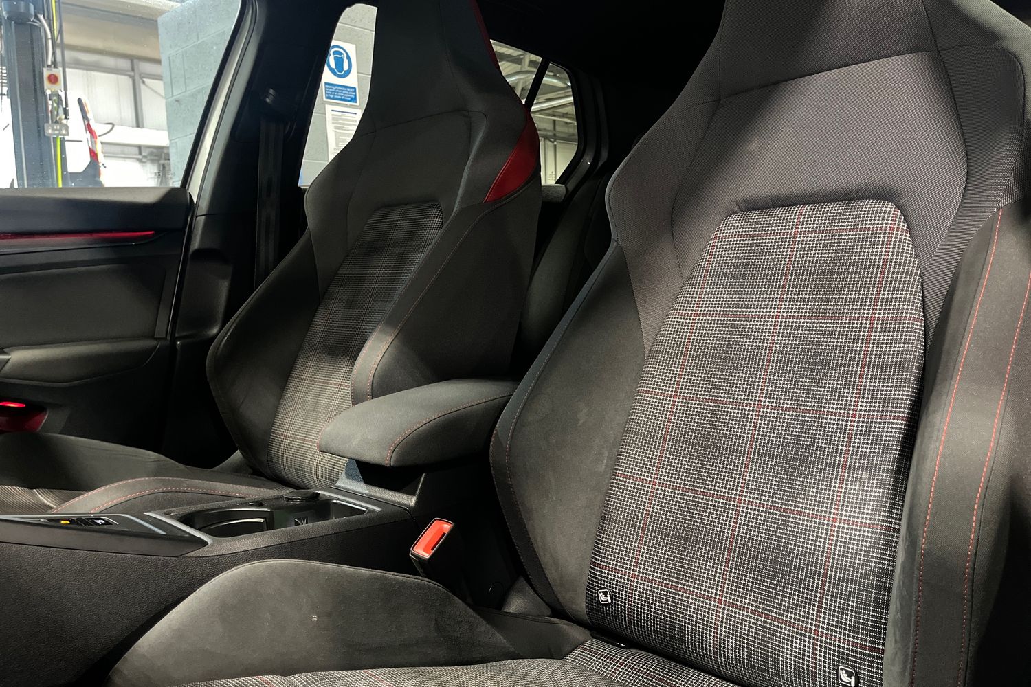 Volkswagen GOLF Photo 18