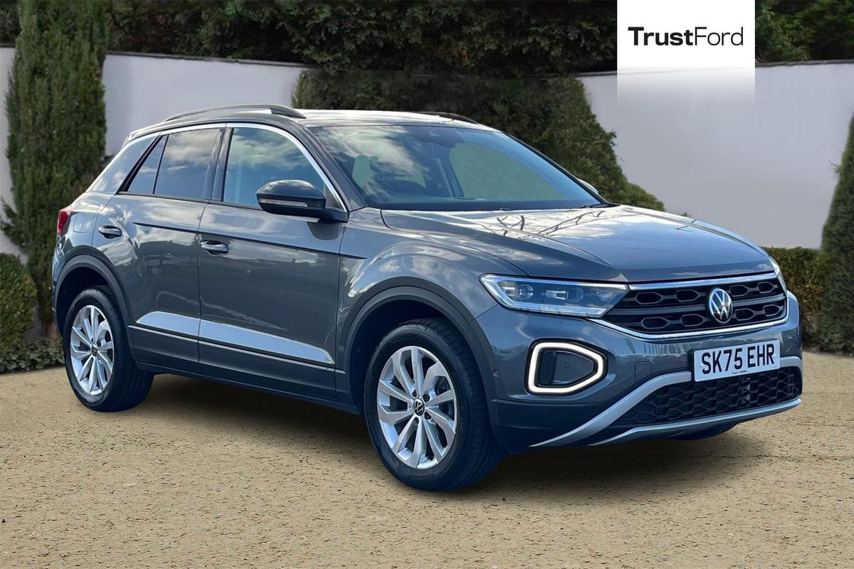 Volkswagen T-Roc listing photo