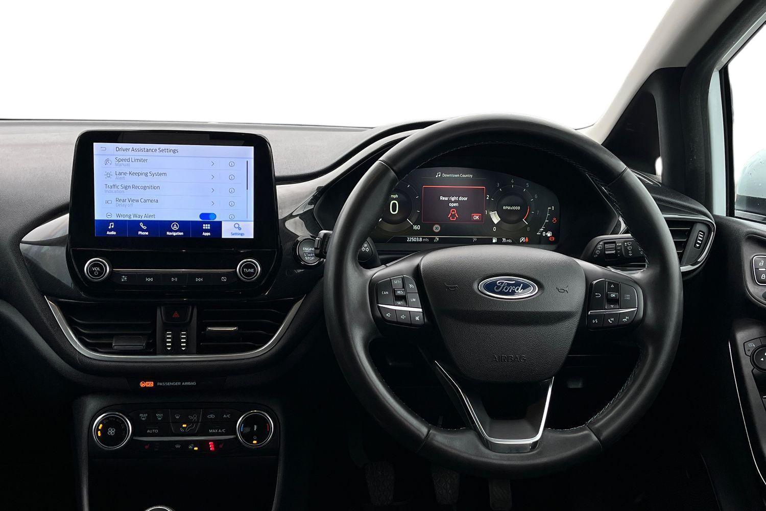 Ford Fiesta Photo 10