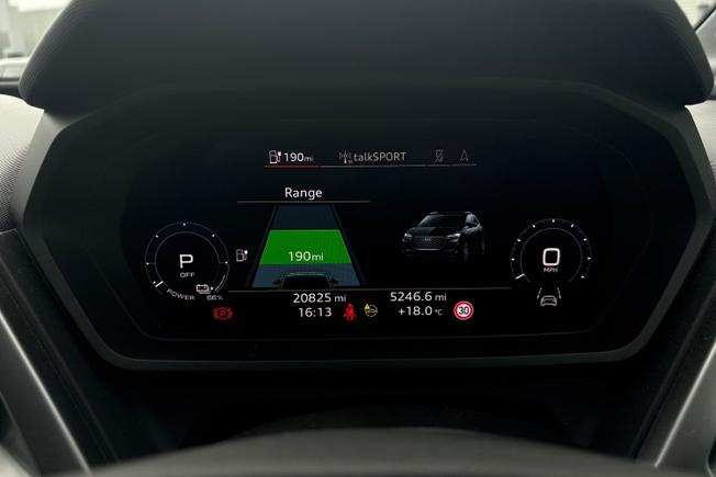 AUDI Q4 E-Tron Photo 16