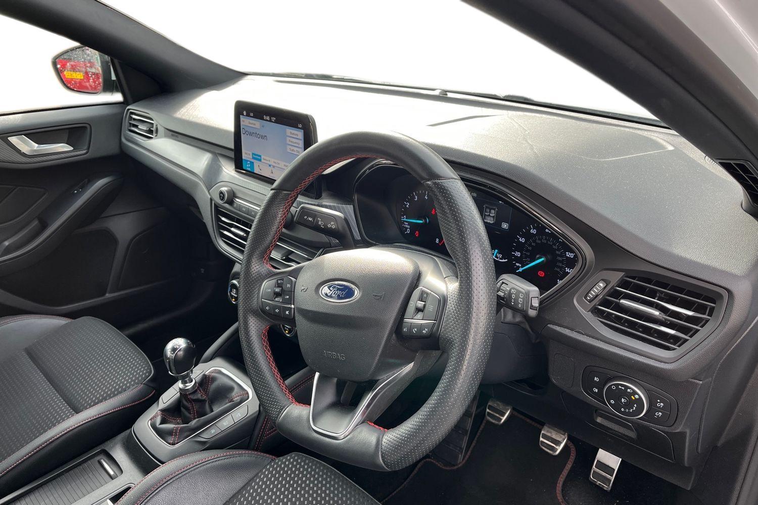 Ford FOCUS Photo 8