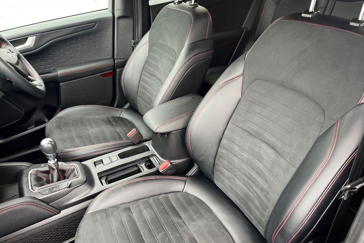Ford KUGA Photo 18