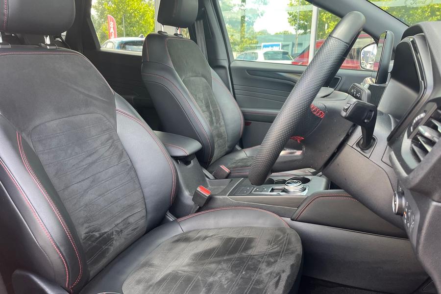 Ford KUGA Photo autoimg-9ac61ba43da6b56861b9f073edccb113a3cb5113.jpg