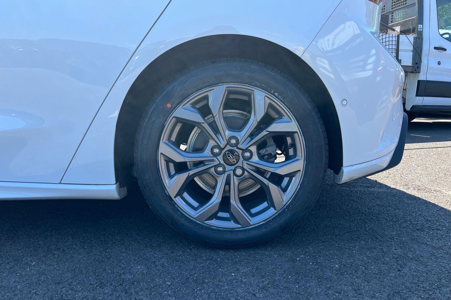 Ford Focus Photo 7